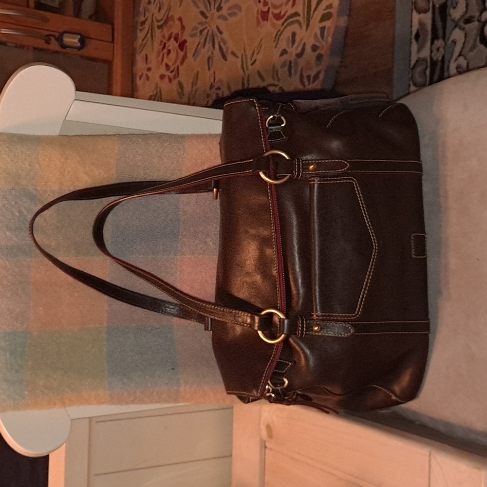 Dooney and Bourke Smith bag in Chestnut